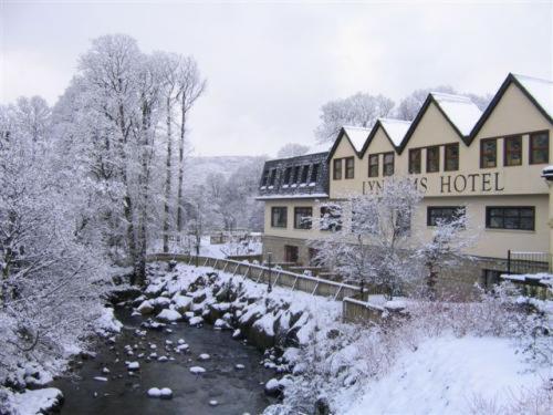 Lynhams Hotel Laragh Esterno foto